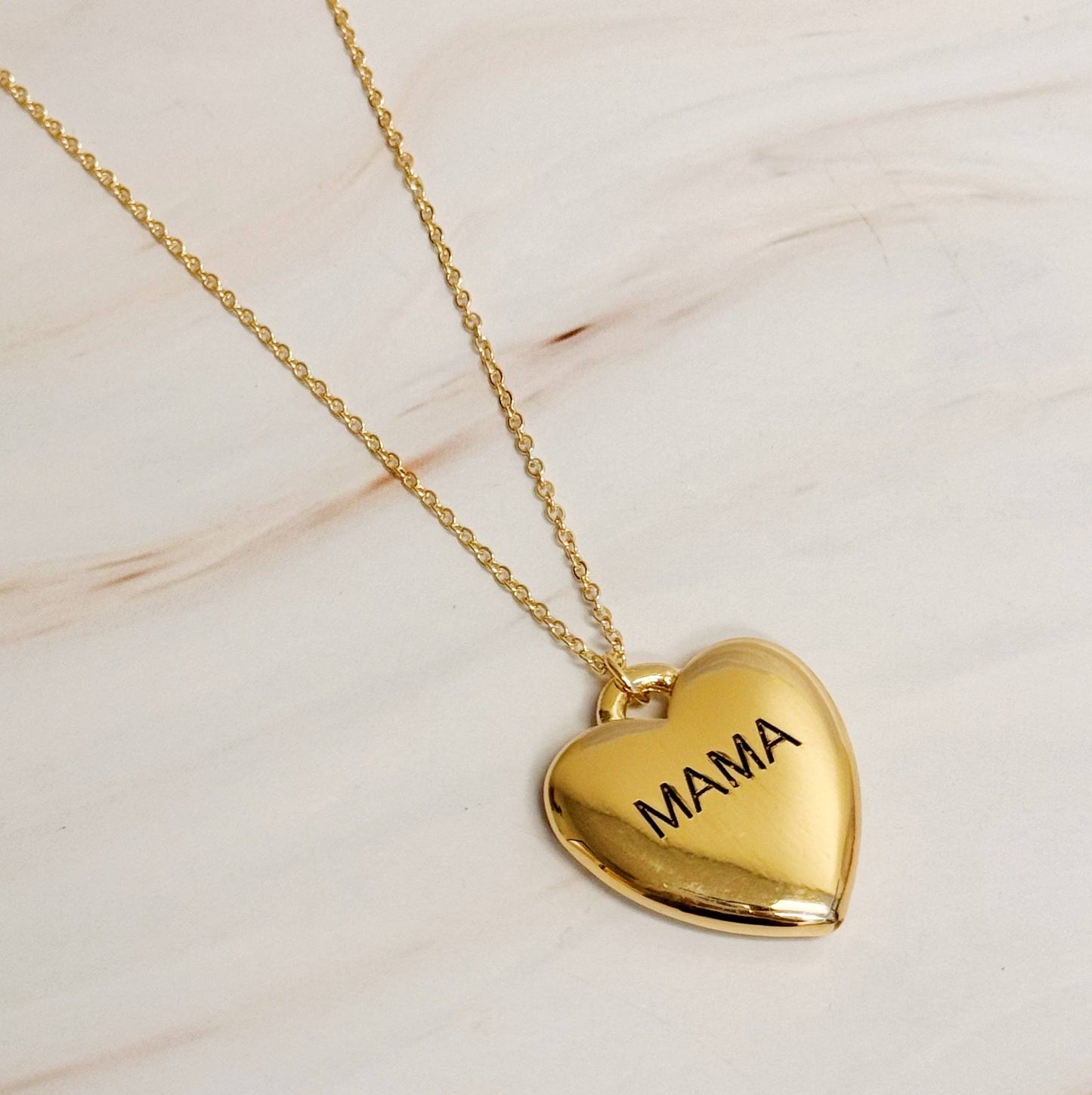 Mama Heart Pendant Necklace