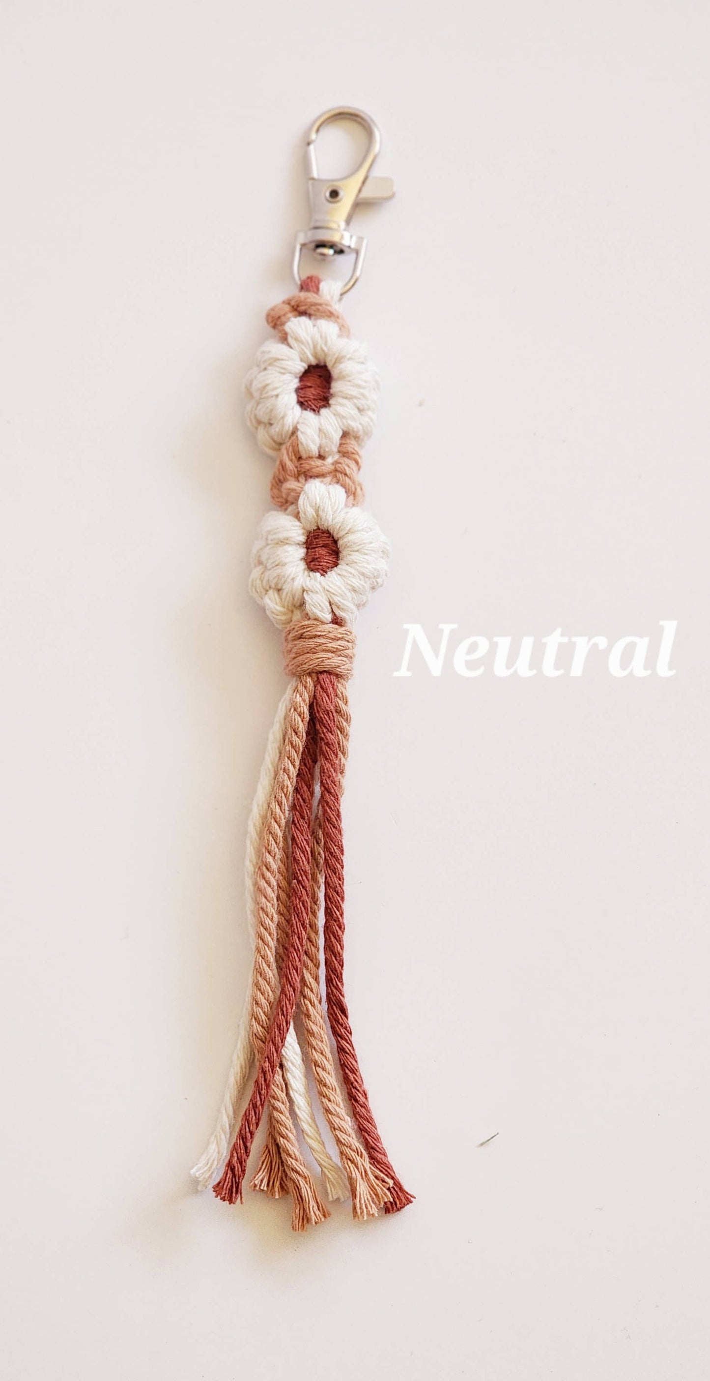 Daisy Macrame Keychain