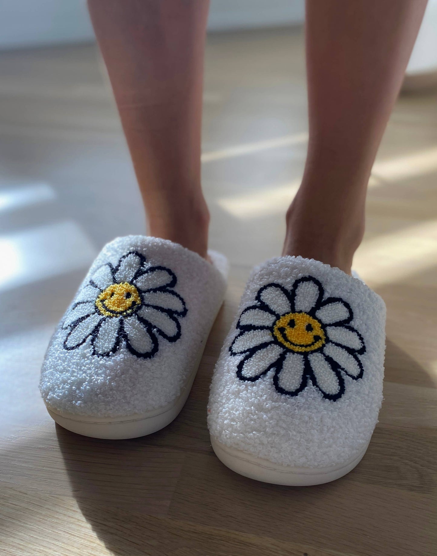 Adult Daisy Slippers