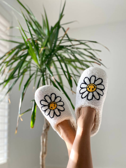 Adult Daisy Slippers